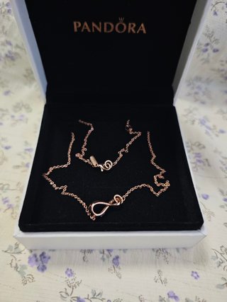Collar Pandora Símbolo Infinito Oro Rosa