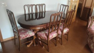 Se regala Mesa de Comedor de Madera con 6 Sillas