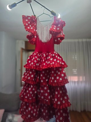 Traje de sevillanas Menkes rojo con lunares