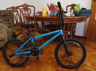 Bicicleta BMX Azul