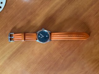 Reloj Emporio Armani Naranja y Negro