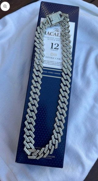Collar de eslabones azul y plateado