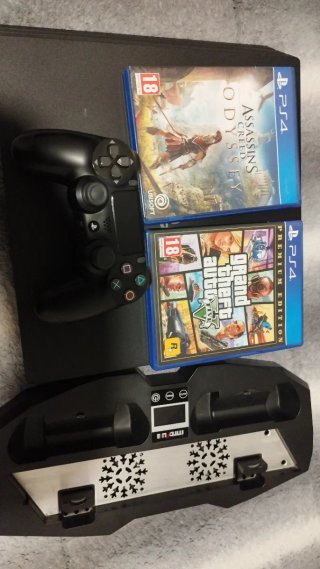 PS4 (PlayStation 4) Pro 1TB