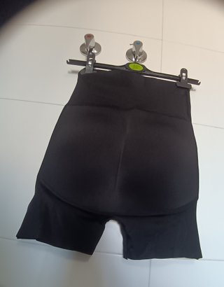 Short Licra con RELLENO Push Up Glúteo Talla L,