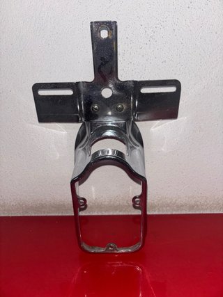 Suporte de Farol Traseiro Harley Davidson Deluxe