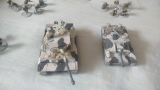 Miniature Bolt Action Fallschirmjäger e Carri Armati