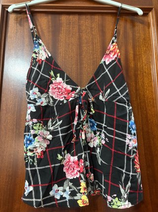 Top Estampado Floral y Cuadros