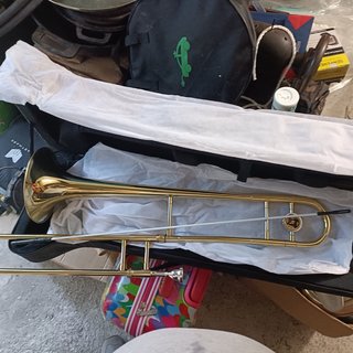 Trombón Tenor V-TONE AT 100