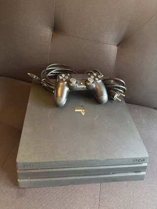 PS4 12.00 (PlayStation 4) Pro Negra