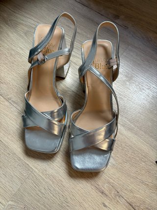 Sandalias de tacón Alma Blue plateadas