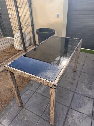 Mesa de Jardín de Ratán - Con desgaste