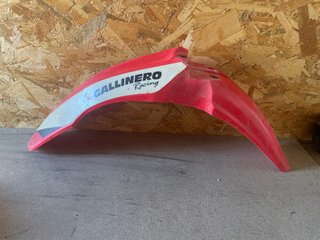 Guardabarros delantero Cross rojo