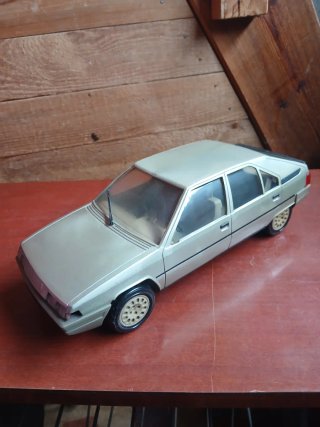 Maqueta Citroën BX 14 RE Vullierme 1:12 Rareza