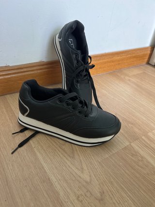 Zapatillas Deportivas Negras con Plataforma inside