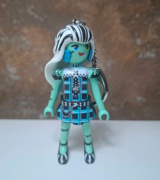Playmobil llavero monster high