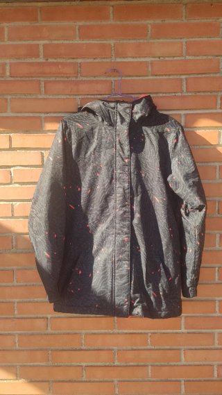Chaqueta técnica de snowboard DC Shoes para mujer.
