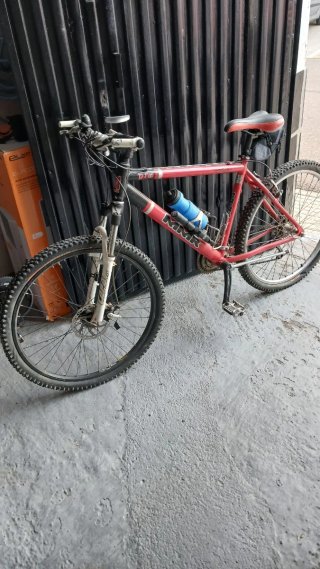 Bicicleta de Montaña MMR Roja