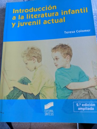 Introducción a la literatura infantil y juvenil...