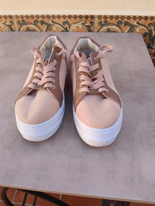 Zapatillas Beige y Marrón Talla 38