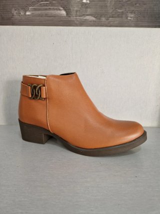 Botines de Piel Color Cuero Talla 39 nuevos