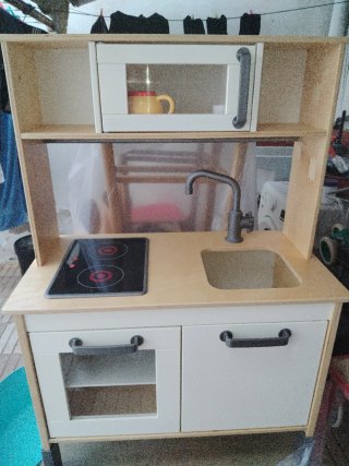 Cocinita de madera infantil