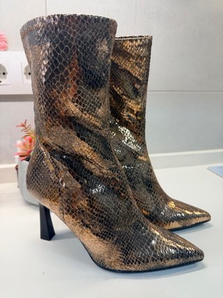 Botines Metalizados color cobre. Efecto Serpiente
