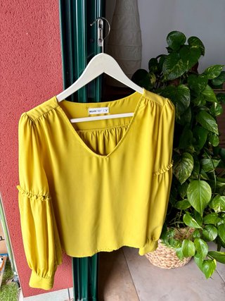 Blusa amarilla Talla M