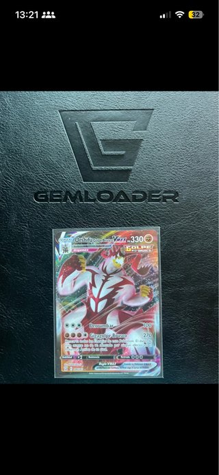 Carta Pokémon Urshifu Golpe Brusco VMAX