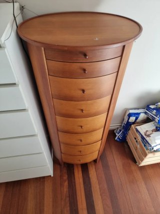 Cómoda de Madera con 8 Cajones