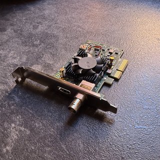 Blackmagic DeckLink Mini Monitor 4K con caja