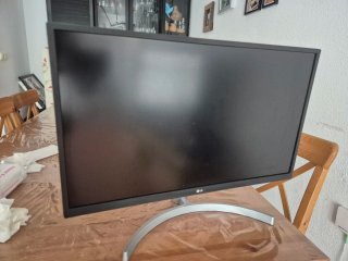 Monitor LG 27” 4K UHD IPS – LG 27UL500P-W