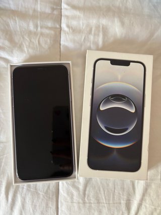 iPhone 11 + fundas