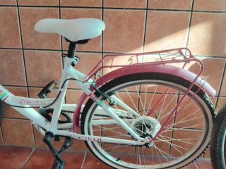 Bicicleta de Paseo Blanca y Rosa