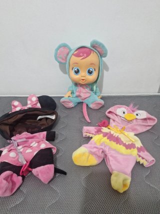 Muñeco Bebé Llorón con 2 trajes extra