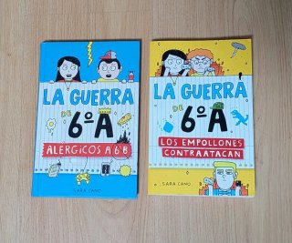 Dos primeros libros de la saga 'La guerra de 6°A'