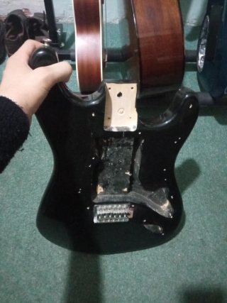 Cuerpo de Guitarra Eléctrica Tipo Strato Negro