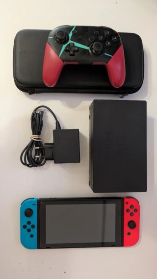 Nintendo Switch con Mando Pro
