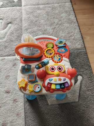 Mesa de actividades infantil