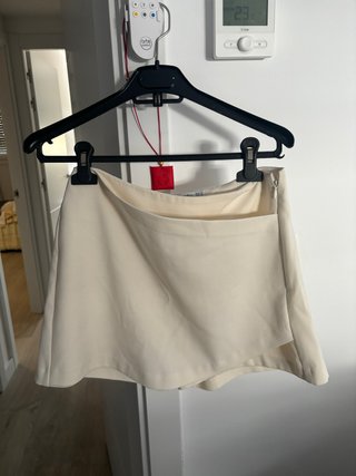 Falda pantalón beige Zara