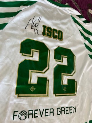 Isco camiseta firmada Betis
