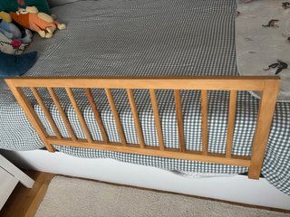 Barrera de seguridad para cama infantil
