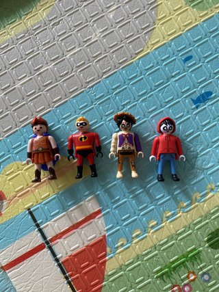Set de 4 Figuras Playmobil Disney Kinder.