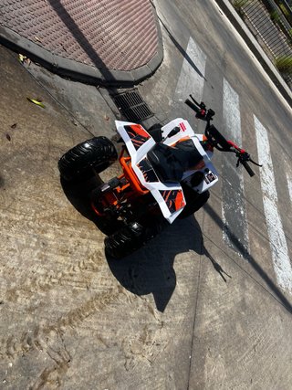 Quad Infantil Blanco y Naranja 125cc