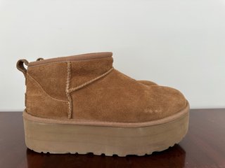Botas UGG Classic Ultra Mini Platform