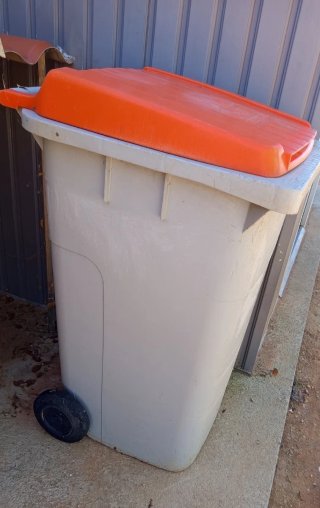 Contenedor de Residuos con Ruedas