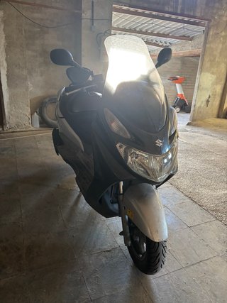 Suzuki Burgman 125