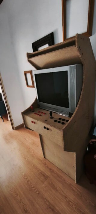 Máquina Arcade con Pantalla