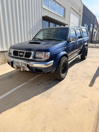 Nissan Navara 2.5 TD