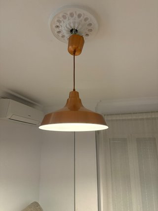 Lámpara de techo metalizada dorada