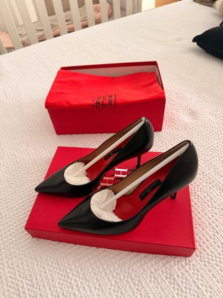 Zapatos de salón Carolina Herrera negros